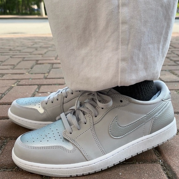 ✔️New✔️ NIKE Air Jordan Retro Low OG 'Metallic Silver'